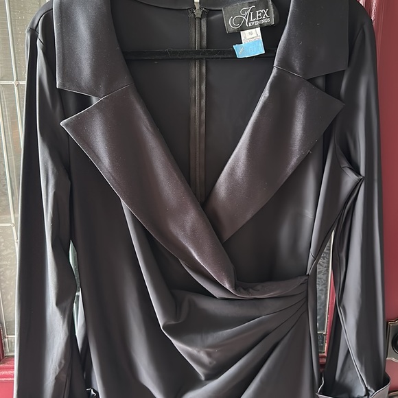 Tuxedo Dress PERFECT for Weddings!! - Picture 5 of 6